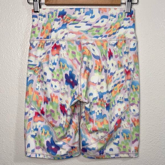 Fabletics Bike Shorts Women's Small Powerhold High-Waist 9'' New Wave Floral - Picture 11 of 16